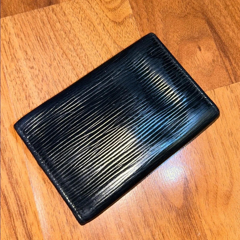 Authentic Louis Vuitton Epi Leather 6 Key Holder Wallet